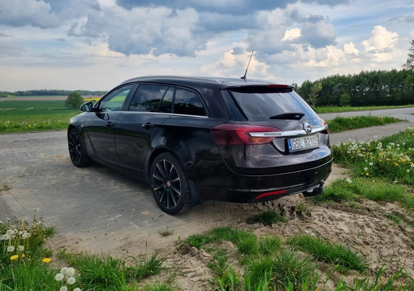 Opel Insignia cena 27000 przebieg: 293000, rok produkcji 2014 z Słupsk małe 352